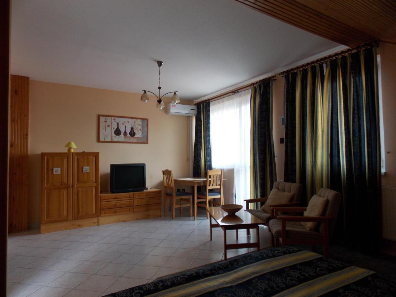Heviz Therme Apartmenthaus Luaran gambar