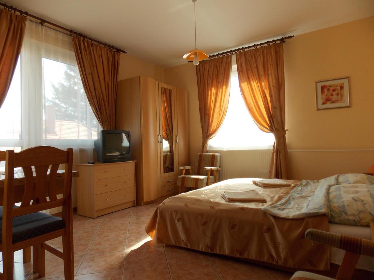 Heviz Therme Apartmenthaus Luaran gambar