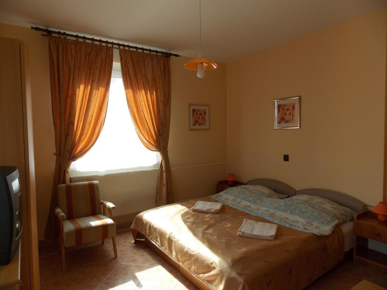 Heviz Therme Apartmenthaus Luaran gambar